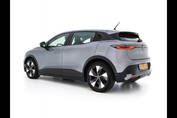 Renault Mégane E-Tech EV60 Optimum Charge Evolution [ 3-Fase ] {SOH-92%} (INCL-BTW) Aut *FULL-LED | DIGI-COCKPIT | NAVI-FULLMAP | CAMERA | COMFORT-SEATS | KEYLESS | ECC | PDC | CRUISE | DAB | CARPLAY | SHIFT-PADDLES | LANE-ASSIST | 18''ALU*