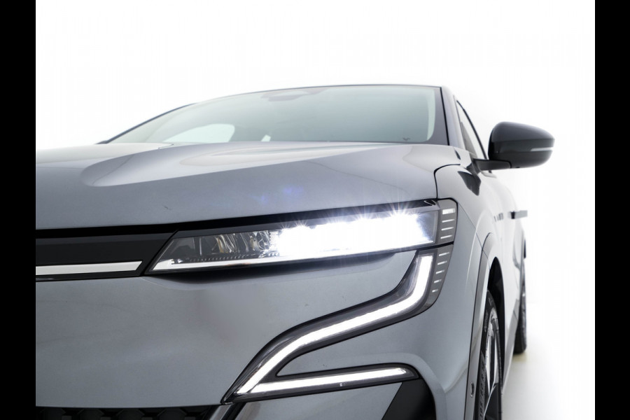 Renault Mégane E-Tech EV60 Optimum Charge Evolution [ 3-Fase ] {SOH-92%} (INCL-BTW) Aut *FULL-LED | DIGI-COCKPIT | NAVI-FULLMAP | CAMERA | COMFORT-SEATS | KEYLESS | ECC | PDC | CRUISE | DAB | CARPLAY | SHIFT-PADDLES | LANE-ASSIST | 18''ALU*