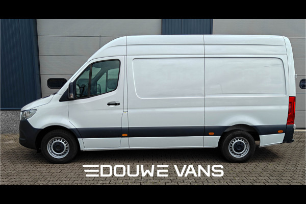 Mercedes-Benz Sprinter 317 L2H2 Automaat 170PK MBUX Airco Mercedes-Benz Sprinter 317 L2H2 Automaat 170PK MBUX Airco