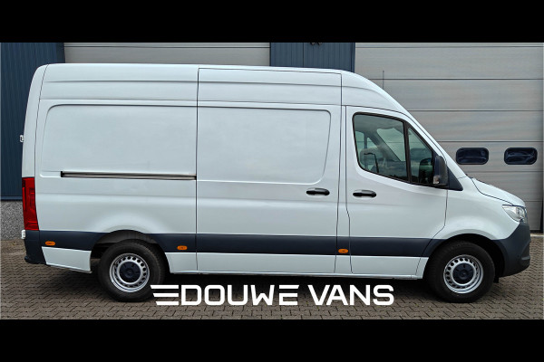 Mercedes-Benz Sprinter 317 L2H2 Automaat 170PK MBUX Airco Mercedes-Benz Sprinter 317 L2H2 Automaat 170PK MBUX Airco