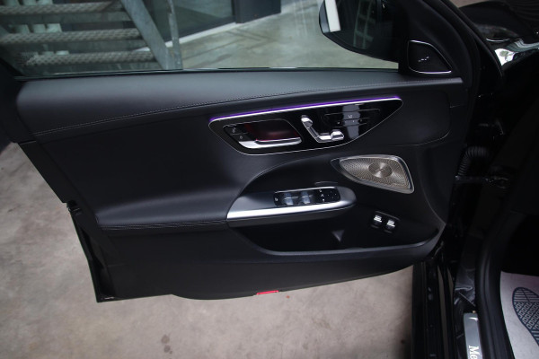 Mercedes-Benz C-Klasse 300 e 300e BURMESTER-PANO-MEMORY-HUD-360