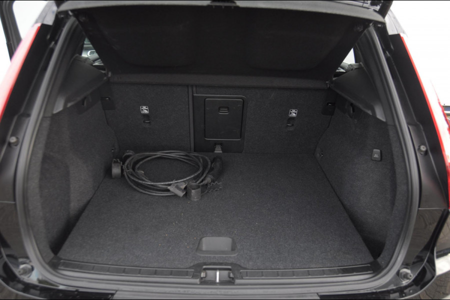 Volvo XC40 T4 211PK Automaat Recharge Inscription Expression / Adaptieve cruise control / BLIS / Keyless entry / Elektrische achterklep / Apple carplay / DAB+ / 2 zone clima / Pilot Assist