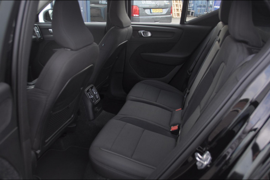 Volvo XC40 T4 211PK Automaat Recharge Inscription Expression / Adaptieve cruise control / BLIS / Keyless entry / Elektrische achterklep / Apple carplay / DAB+ / 2 zone clima / Pilot Assist
