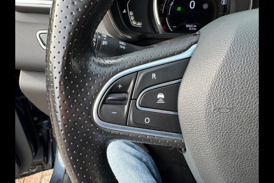 Renault Kadjar TCe 160 EDC Black Edition 1e eigenaar / Camera / P-sensoren / LM 19'' / Stoel verw. / Navi / Full LED / Clima
