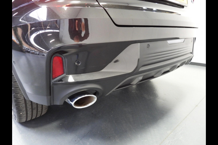 Lynk & Co 01 1.5 PHEV BlackLine NAVI/360CAM/SCHUIFDAK/LED/20"LMV!