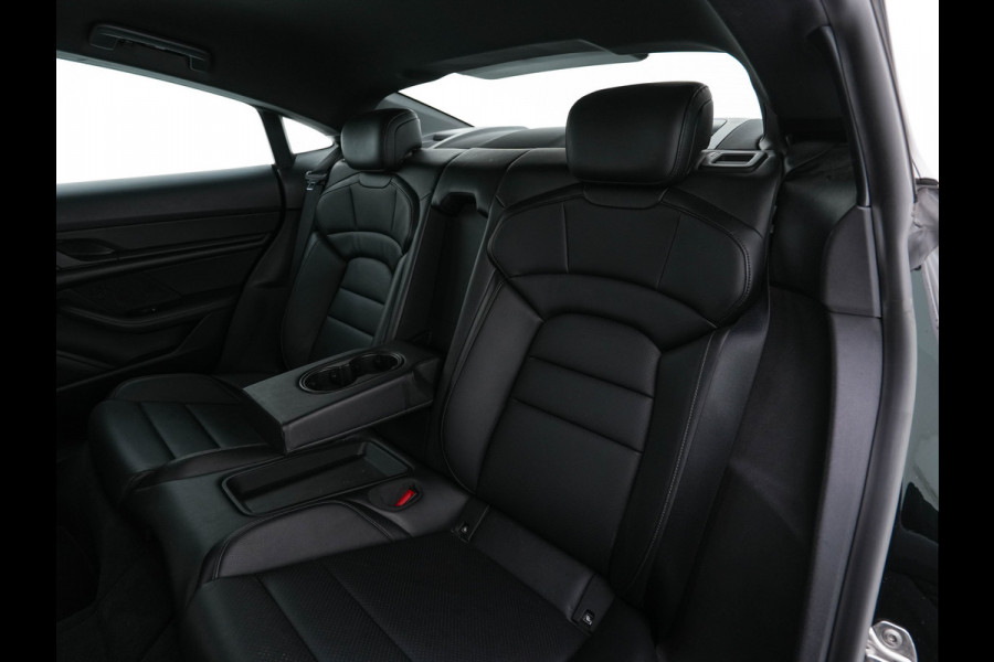 Porsche Taycan 79 kWh [3-Fase] {SOH-100%} (INCL-BTW) *LUXURY-LEATHER | FULL-LED | DIGI-COCKPIT | NAVI-FULLMAP | SPORTSEATS | ECC | CARPLAY | PDC | CRUISE | DAB | 19''ALU*