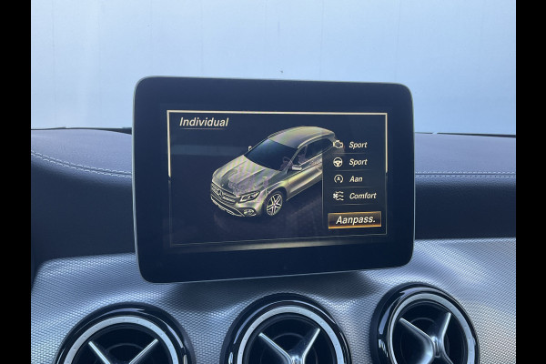 Mercedes-Benz GLA 250 211pk 4-MATIC AMG-Line Pano Memory Led Carplay Voll.Onderhouden!