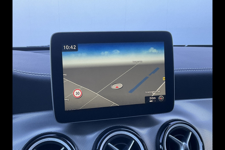 Mercedes-Benz GLA 250 211pk 4-MATIC AMG-Line Pano Memory Led Carplay Voll.Onderhouden!