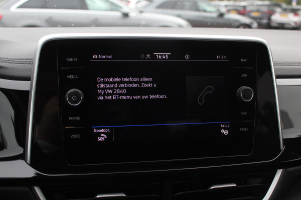 Volkswagen T-Roc 1.5 TSI R-Line Business / Panoramadak / Camera / Navigatie / Blackpack / 19'' / DAB / Stoelverwarming / ACC