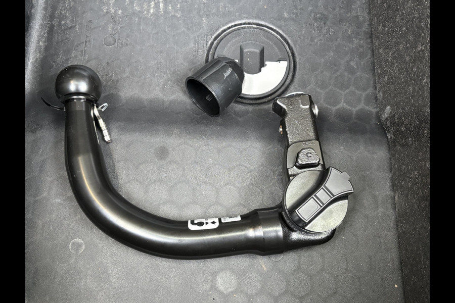 Ford Puma 1.0 EcoBoost Hybrid ST-Line X 125pk | Driver Assistance Pack | Afneembare Trekhaak | Winterpack | All Weather Banden | Verlengde Fabrieksgarantie tot 01-2029 Ford Puma 1.0 EcoBoost Hybrid ST-Line X 125pk | Driver Assistance Pack | Afneembare Trekhaak | Winterpack | All Weather Banden | Verlengde Fabrieksgarantie tot 01-2029