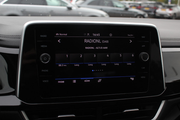 Volkswagen T-Roc 1.5 TSI R-Line Business / Panoramadak / Camera / Navigatie / Blackpack / 19'' / DAB / Stoelverwarming / ACC