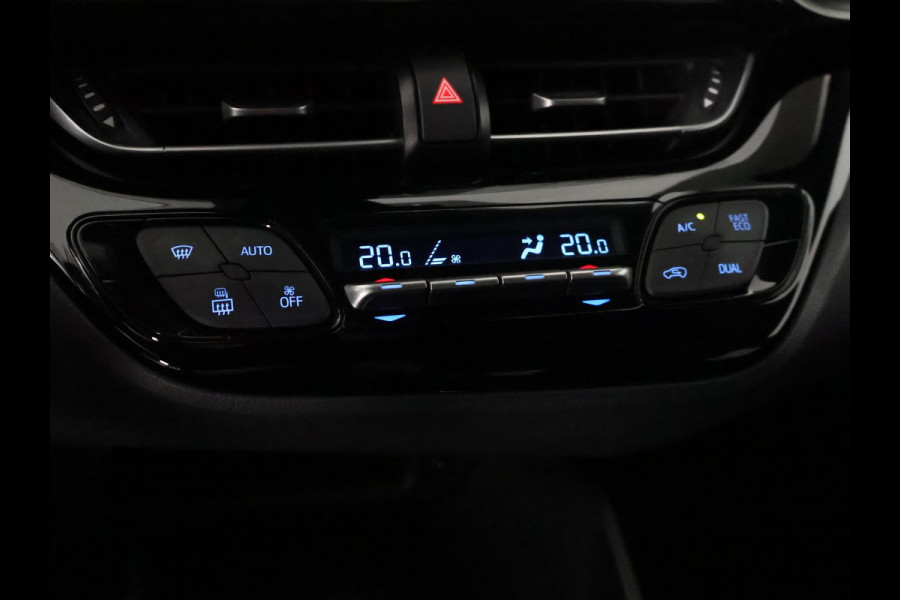 Toyota C-HR 1.8 Hybrid Dynamic Navi. GARANTIE TOT 08-2028! . AFNEEMBARE TREKHAAK. ADAPTIEVE CRUISE CONTROL. PARKEERSENSOREN VOOR & ACHTER.