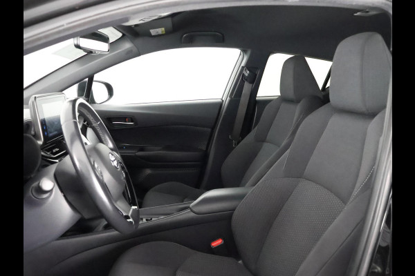 Toyota C-HR 1.8 Hybrid Dynamic Navi. GARANTIE TOT 08-2028! . AFNEEMBARE TREKHAAK. ADAPTIEVE CRUISE CONTROL. PARKEERSENSOREN VOOR & ACHTER.