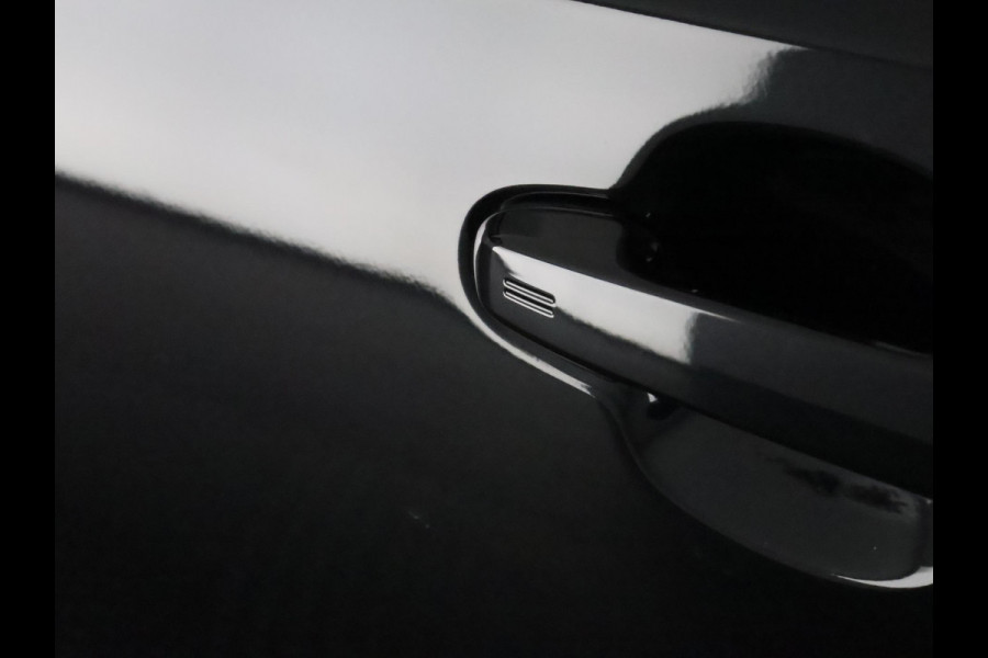 Toyota C-HR 1.8 Hybrid Dynamic Navi. GARANTIE TOT 08-2028! . AFNEEMBARE TREKHAAK. ADAPTIEVE CRUISE CONTROL. PARKEERSENSOREN VOOR & ACHTER.