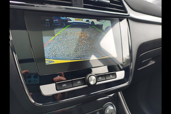 MG MG ZS GERSERVEERD EV Luxury 45kWh Leer+elektr. Pano-dak Adaptive-Cr. Camera Navi Airco Apple Carplay Android Auto Stoelverwarming Lmv 17" DAB+ MG Pilot Lane Assist Bluetooth Led 1e Eigenaar Origineel Nederlandse Auto