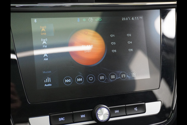 MG MG ZS GERSERVEERD EV Luxury 45kWh Leer+elektr. Pano-dak Adaptive-Cr. Camera Navi Airco Apple Carplay Android Auto Stoelverwarming Lmv 17" DAB+ MG Pilot Lane Assist Bluetooth Led 1e Eigenaar Origineel Nederlandse Auto