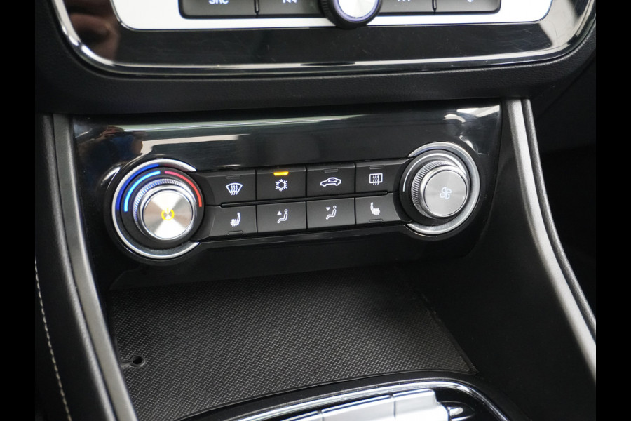 MG MG ZS GERSERVEERD EV Luxury 45kWh Leer+elektr. Pano-dak Adaptive-Cr. Camera Navi Airco Apple Carplay Android Auto Stoelverwarming Lmv 17" DAB+ MG Pilot Lane Assist Bluetooth Led 1e Eigenaar Origineel Nederlandse Auto