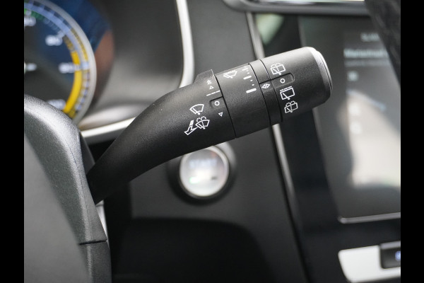 MG MG ZS GERSERVEERD EV Luxury 45kWh Leer+elektr. Pano-dak Adaptive-Cr. Camera Navi Airco Apple Carplay Android Auto Stoelverwarming Lmv 17" DAB+ MG Pilot Lane Assist Bluetooth Led 1e Eigenaar Origineel Nederlandse Auto