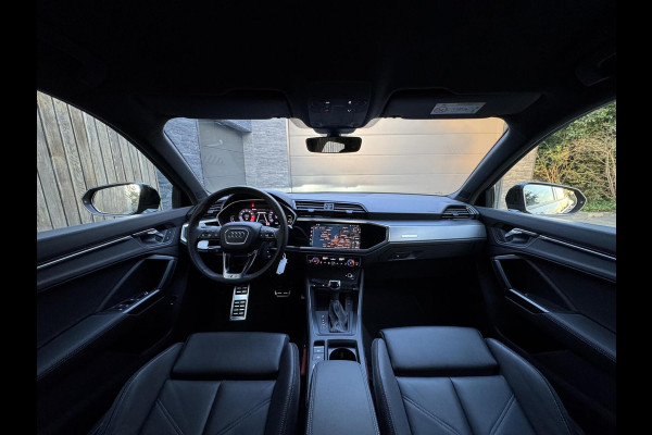 Audi Q3 40 TFSI quattro S Line Automaat | Leren bekleding | Stoelverwarming | Climate control | Cruise control | Lane assist & dode hoek Audi Q3 40 TFSI quattro S Line Automaat | Leren bekleding | Stoelverwarming | Climate control | Cruise control | Lane assist & dode hoek