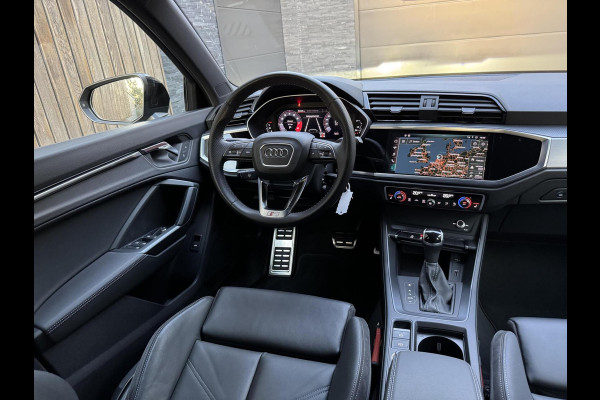 Audi Q3 40 TFSI quattro S Line Automaat | Leren bekleding | Stoelverwarming | Climate control | Cruise control | Lane assist & dode hoek Audi Q3 40 TFSI quattro S Line Automaat | Leren bekleding | Stoelverwarming | Climate control | Cruise control | Lane assist & dode hoek