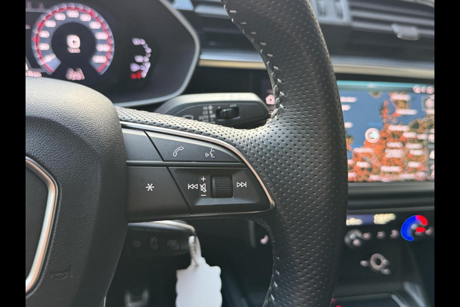 Audi Q3 40 TFSI quattro S Line Automaat | Leren bekleding | Stoelverwarming | Climate control | Cruise control | Lane assist & dode hoek Audi Q3 40 TFSI quattro S Line Automaat | Leren bekleding | Stoelverwarming | Climate control | Cruise control | Lane assist & dode hoek
