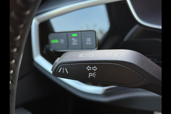 Audi Q3 40 TFSI quattro S Line Automaat | Leren bekleding | Stoelverwarming | Climate control | Cruise control | Lane assist & dode hoek Audi Q3 40 TFSI quattro S Line Automaat | Leren bekleding | Stoelverwarming | Climate control | Cruise control | Lane assist & dode hoek