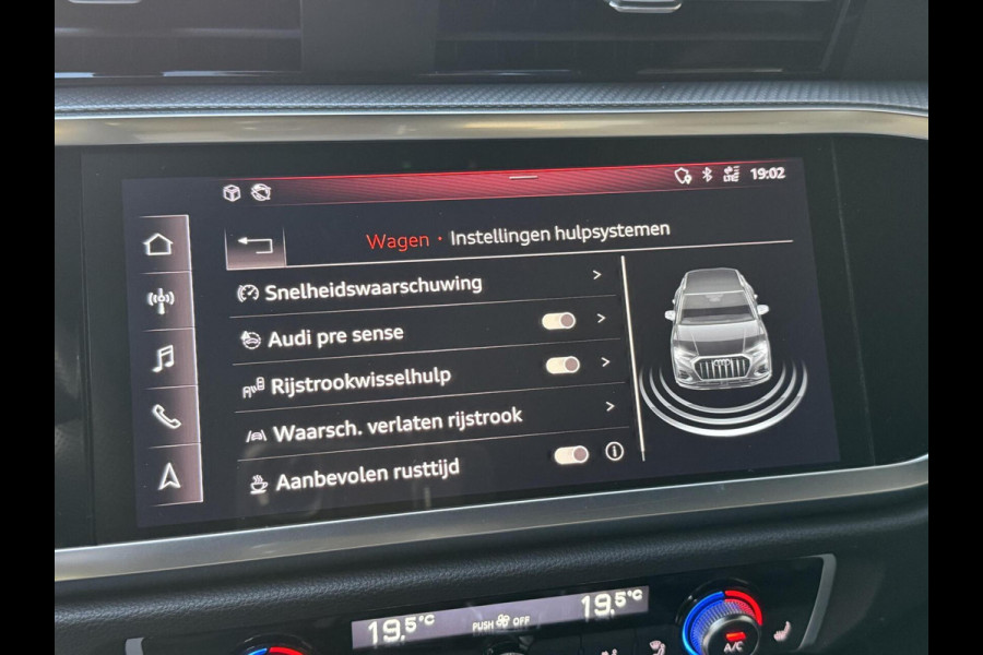 Audi Q3 40 TFSI quattro S Line Automaat | Leren bekleding | Stoelverwarming | Climate control | Cruise control | Lane assist & dode hoek Audi Q3 40 TFSI quattro S Line Automaat | Leren bekleding | Stoelverwarming | Climate control | Cruise control | Lane assist & dode hoek