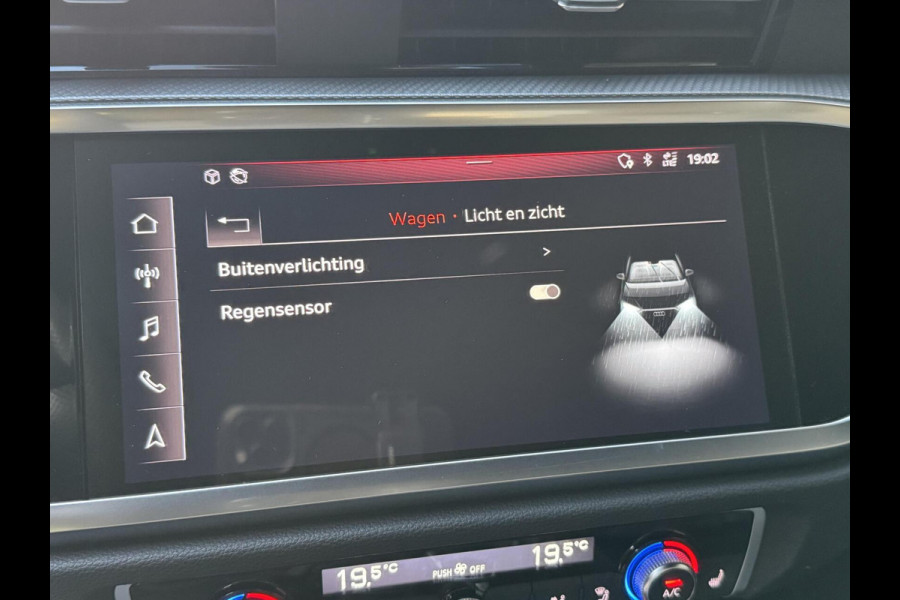 Audi Q3 40 TFSI quattro S Line Automaat | Leren bekleding | Stoelverwarming | Climate control | Cruise control | Lane assist & dode hoek Audi Q3 40 TFSI quattro S Line Automaat | Leren bekleding | Stoelverwarming | Climate control | Cruise control | Lane assist & dode hoek