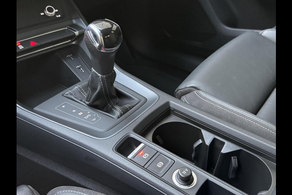 Audi Q3 40 TFSI quattro S Line Automaat | Leren bekleding | Stoelverwarming | Climate control | Cruise control | Lane assist & dode hoek Audi Q3 40 TFSI quattro S Line Automaat | Leren bekleding | Stoelverwarming | Climate control | Cruise control | Lane assist & dode hoek