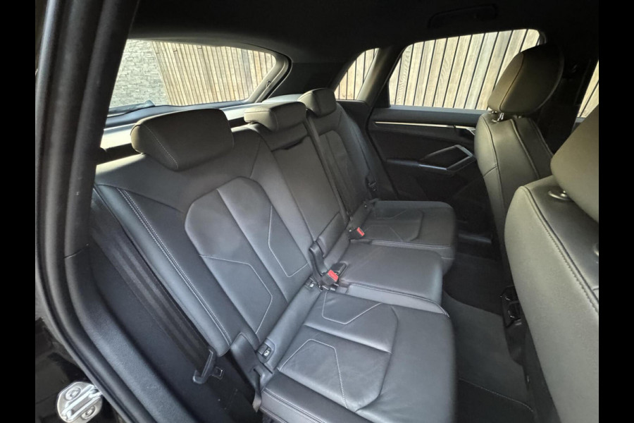 Audi Q3 40 TFSI quattro S Line Automaat | Leren bekleding | Stoelverwarming | Climate control | Cruise control | Lane assist & dode hoek Audi Q3 40 TFSI quattro S Line Automaat | Leren bekleding | Stoelverwarming | Climate control | Cruise control | Lane assist & dode hoek