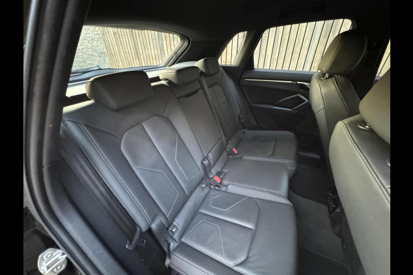 Audi Q3 40 TFSI quattro S Line Automaat | Leren bekleding | Stoelverwarming | Climate control | Cruise control | Lane assist & dode hoek Audi Q3 40 TFSI quattro S Line Automaat | Leren bekleding | Stoelverwarming | Climate control | Cruise control | Lane assist & dode hoek