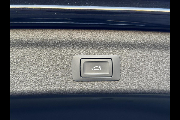 Audi Q3 40 TFSI quattro S Line Automaat | Leren bekleding | Stoelverwarming | Climate control | Cruise control | Lane assist & dode hoek Audi Q3 40 TFSI quattro S Line Automaat | Leren bekleding | Stoelverwarming | Climate control | Cruise control | Lane assist & dode hoek