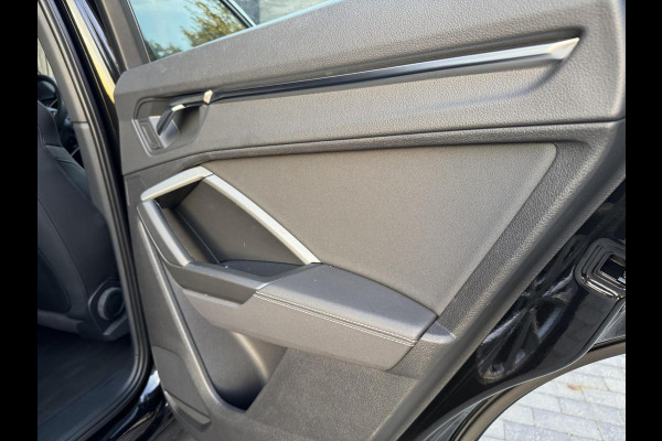 Audi Q3 40 TFSI quattro S Line Automaat | Leren bekleding | Stoelverwarming | Climate control | Cruise control | Lane assist & dode hoek Audi Q3 40 TFSI quattro S Line Automaat | Leren bekleding | Stoelverwarming | Climate control | Cruise control | Lane assist & dode hoek