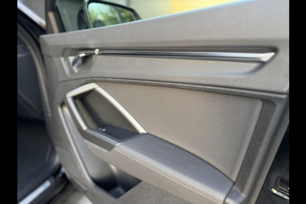 Audi Q3 40 TFSI quattro S Line Automaat | Leren bekleding | Stoelverwarming | Climate control | Cruise control | Lane assist & dode hoek Audi Q3 40 TFSI quattro S Line Automaat | Leren bekleding | Stoelverwarming | Climate control | Cruise control | Lane assist & dode hoek