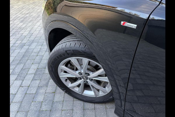 Audi Q3 40 TFSI quattro S Line Automaat | Leren bekleding | Stoelverwarming | Climate control | Cruise control | Lane assist & dode hoek Audi Q3 40 TFSI quattro S Line Automaat | Leren bekleding | Stoelverwarming | Climate control | Cruise control | Lane assist & dode hoek
