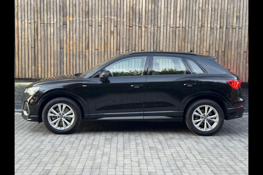 Audi Q3 40 TFSI quattro S Line Automaat | Leren bekleding | Stoelverwarming | Climate control | Cruise control | Lane assist & dode hoek Audi Q3 40 TFSI quattro S Line Automaat | Leren bekleding | Stoelverwarming | Climate control | Cruise control | Lane assist & dode hoek