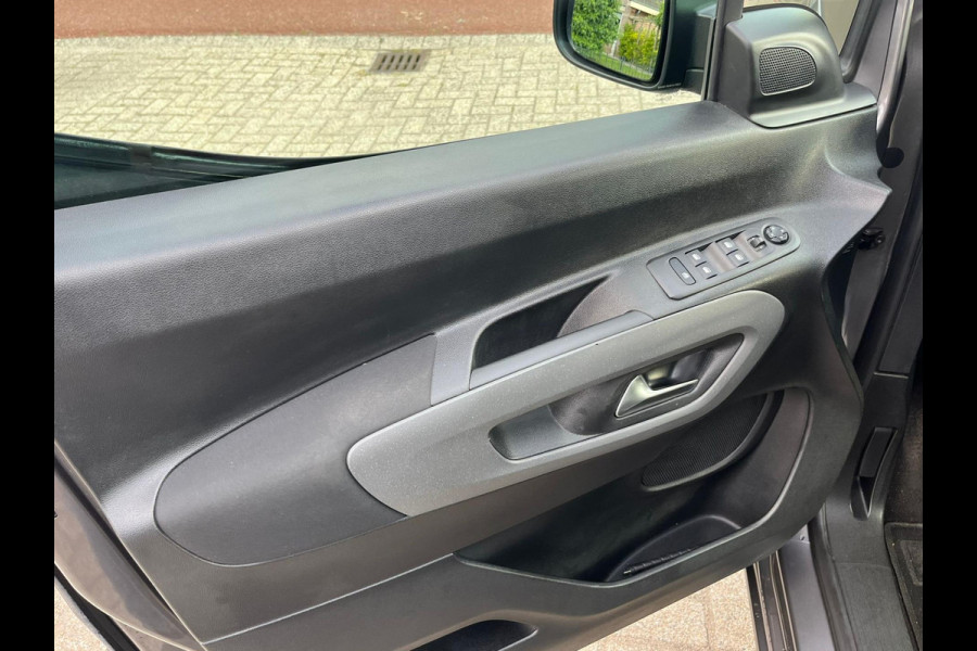 Citroën Berlingo 1.2 PureTech AUTOMAAT! GARANTIE! Citroën Berlingo 1.2 PureTech AUTOMAAT! GARANTIE!