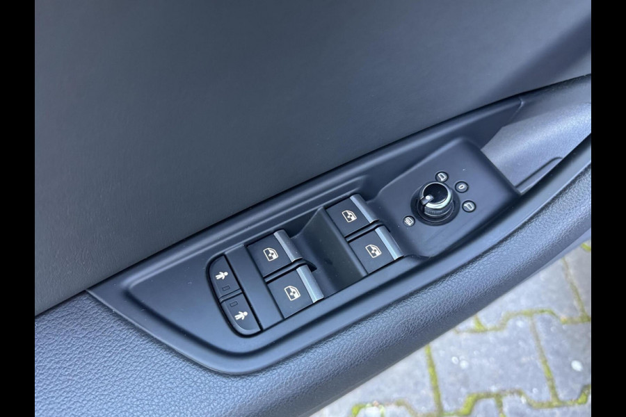 Audi A4 Avant 1.4 TFSI Sport S line edition Automaat | LED verlichting | Apple CarPlay | Lane assist & verkeersbord detectie | Cruise &