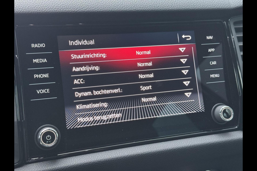 Škoda Kodiaq 1.5 TSI Sportline Automaat | Trekhaak uitklapbaar | Voorstoelen verwarmd | Cruise control adaptief | Rijstrooksensor | Grootlich