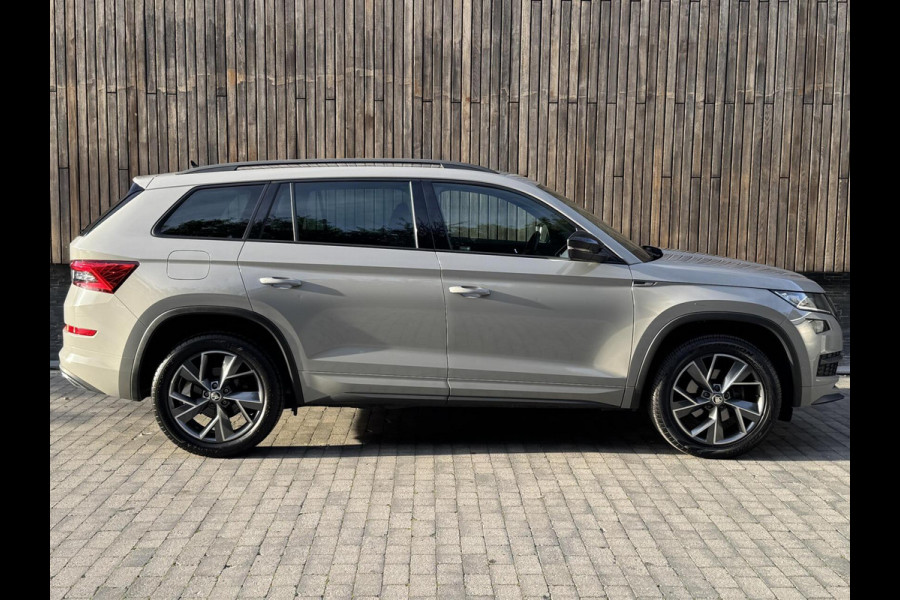 Škoda Kodiaq 1.5 TSI Sportline Automaat | Trekhaak uitklapbaar | Voorstoelen verwarmd | Cruise control adaptief | Rijstrooksensor | Grootlich