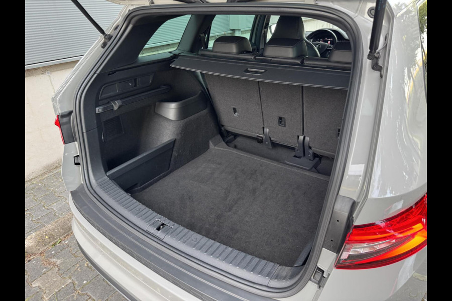 Škoda Kodiaq 1.5 TSI Sportline Automaat | Trekhaak uitklapbaar | Voorstoelen verwarmd | Cruise control adaptief | Rijstrooksensor | Grootlich