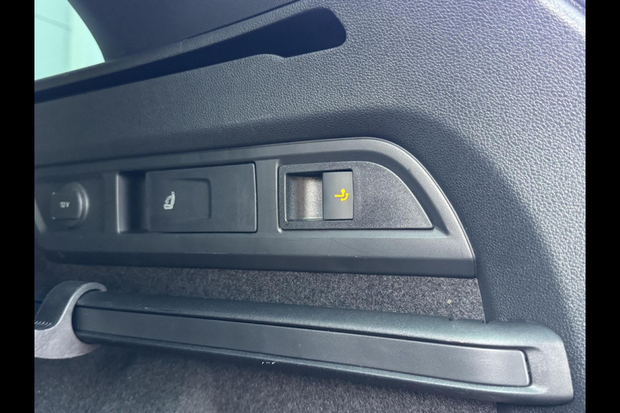 Škoda Kodiaq 1.5 TSI Sportline Automaat | Trekhaak uitklapbaar | Voorstoelen verwarmd | Cruise control adaptief | Rijstrooksensor | Grootlich