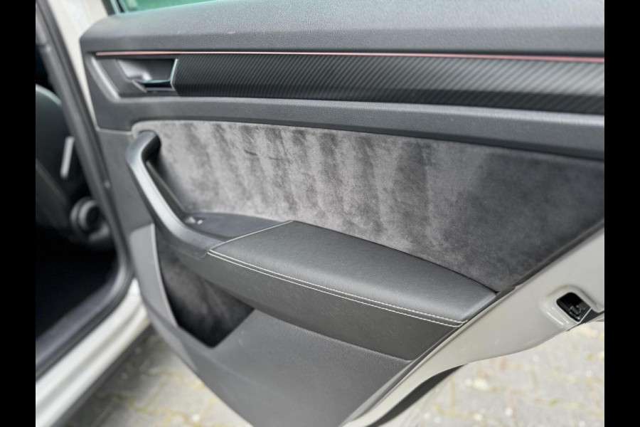 Škoda Kodiaq 1.5 TSI Sportline Automaat | Trekhaak uitklapbaar | Voorstoelen verwarmd | Cruise control adaptief | Rijstrooksensor | Grootlich