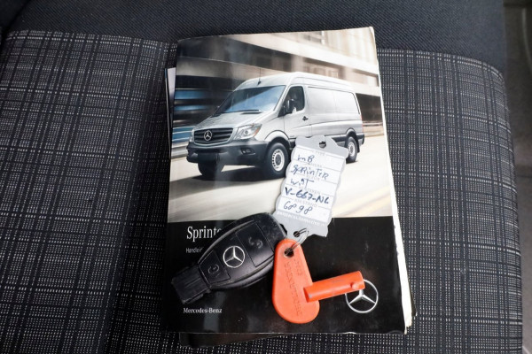 Mercedes-Benz Sprinter 314 CDI 143pk E6 Bakwagen met laadklep en zijdeur 1.145kg laadvermogen 03-2018