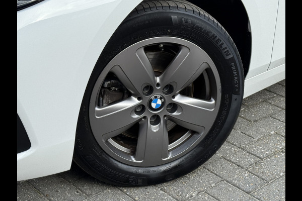 BMW 1-serie 116i Business Edition | Apple Carplay | DAB+ | PDC V+A