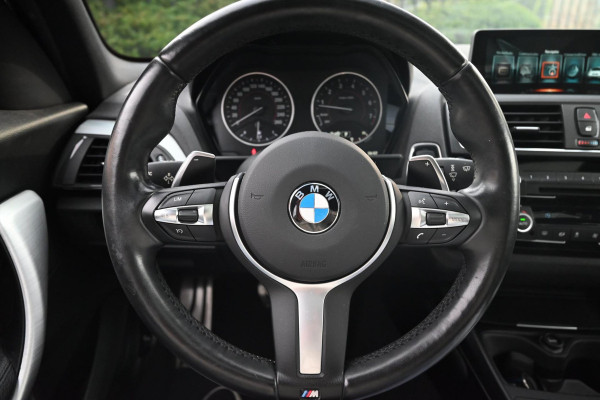 BMW 1-serie 120i Centennial High Executive 184 PK Aut. M-Sport Schuifdak Camera 18''