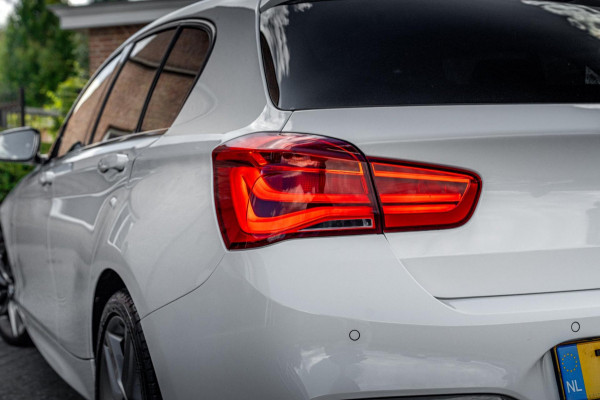 BMW 1-serie 120i Centennial High Executive 184 PK Aut. M-Sport Schuifdak Camera 18''