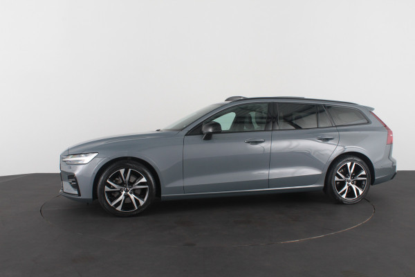 Volvo V60 2.0 B3 Plus Dark > Standkachel/Pano.schuif/Trekhaak/360 camera/Harman Kardon