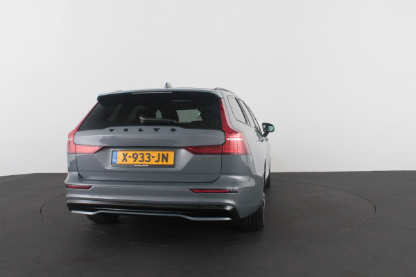 Volvo V60 2.0 B3 Plus Dark > Standkachel/Pano.schuif/Trekhaak/360 camera/Harman Kardon