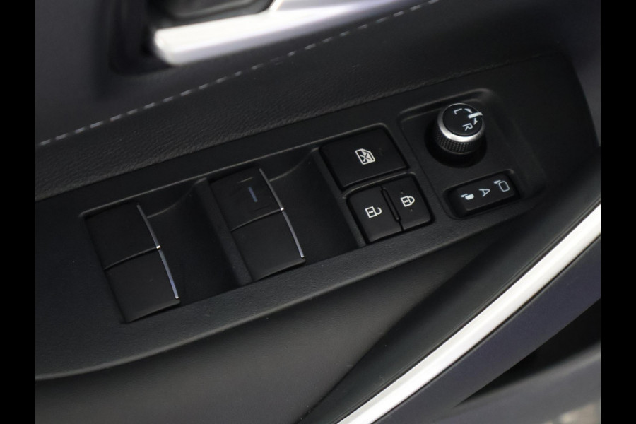 Toyota Corolla High Power Hybrid 200 Dynamic | Dodehoek detectie | Stoel-/Stuurverwarming | Parkeersensoren | Apple Carplay & AndroidAUTO Toyota Corolla High Power Hybrid 200 Dynamic | Dodehoek detectie | Stoel-/Stuurverwarming | Parkeersensoren | Apple Carplay & AndroidAUTO